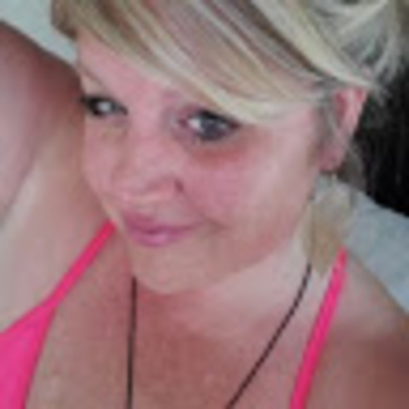 Meet your Posher, Lisa - Picture 1 of 1